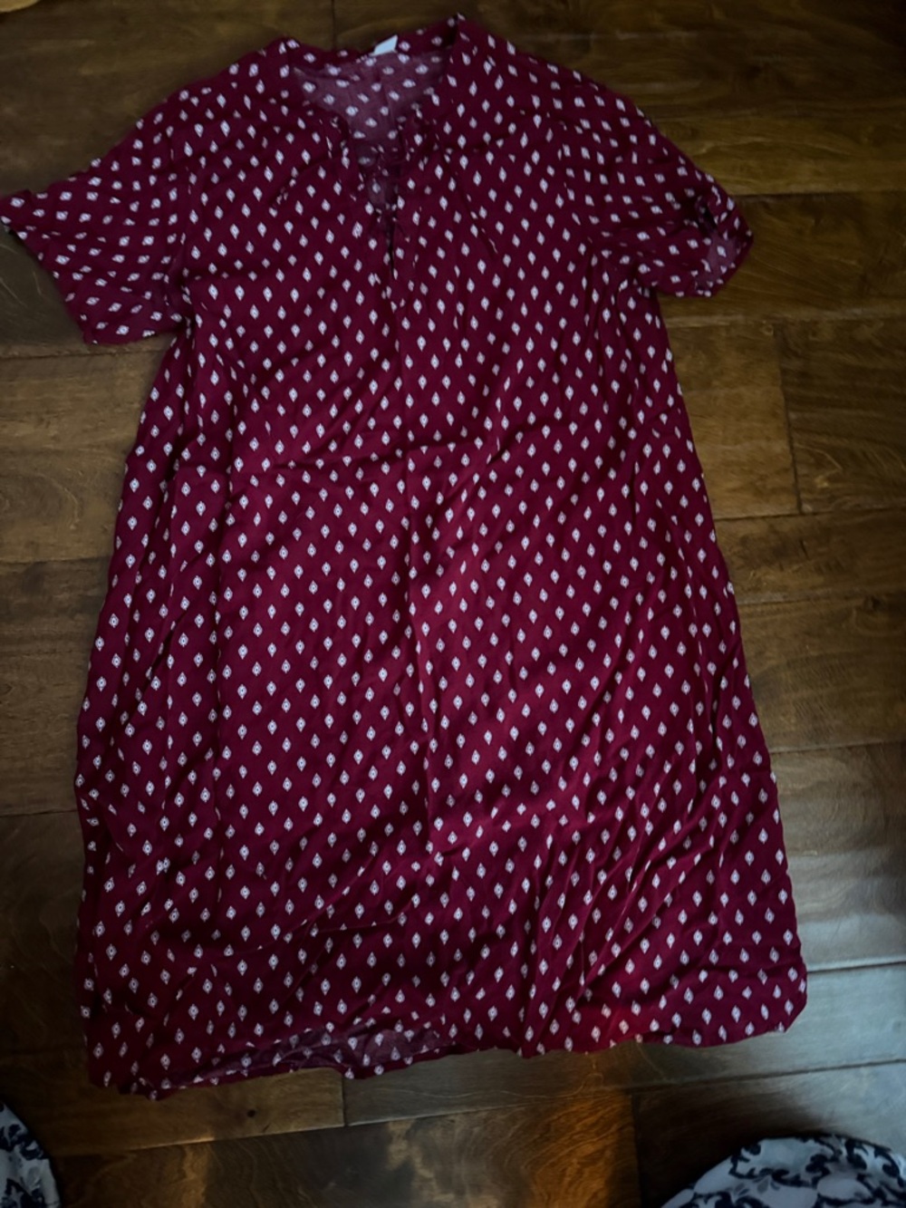 Old Navy Burgundy Diamond-Print Short-Sleeve Dress